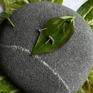 3 Zircon Stone Tail Nose Pin